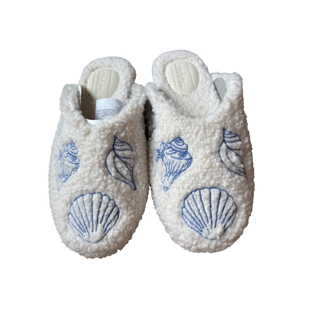 Auden Womens Faux Fur Slippers Off White Blue Embroidered Sea Shells Size 6 NEW